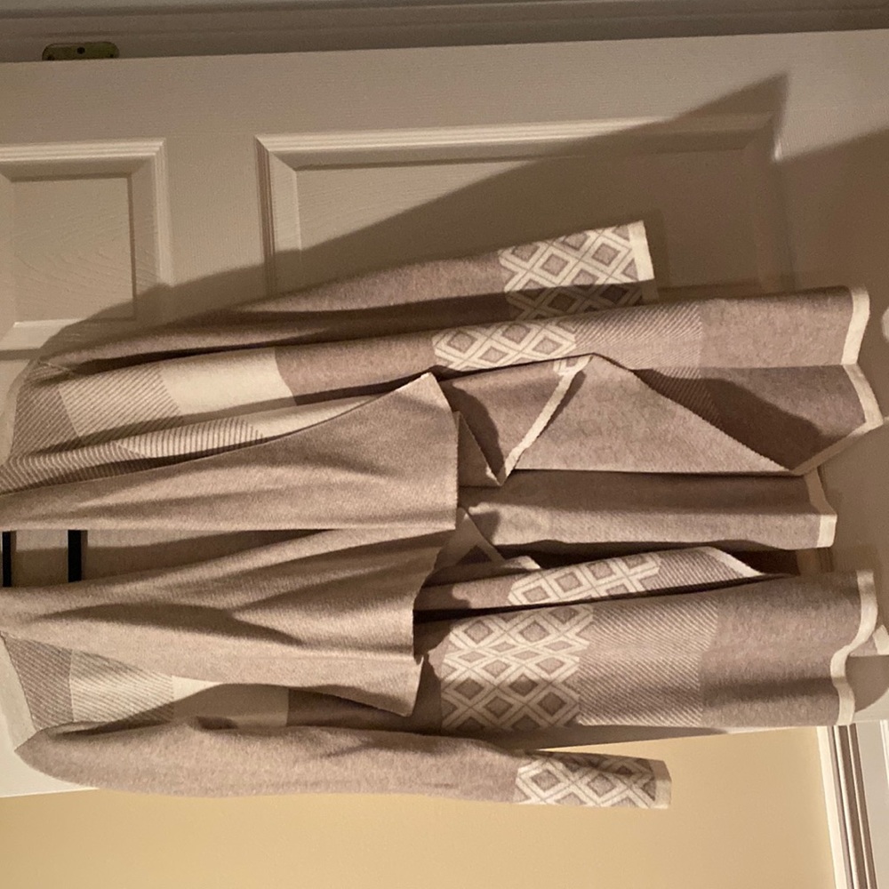 Sweater/Jacket